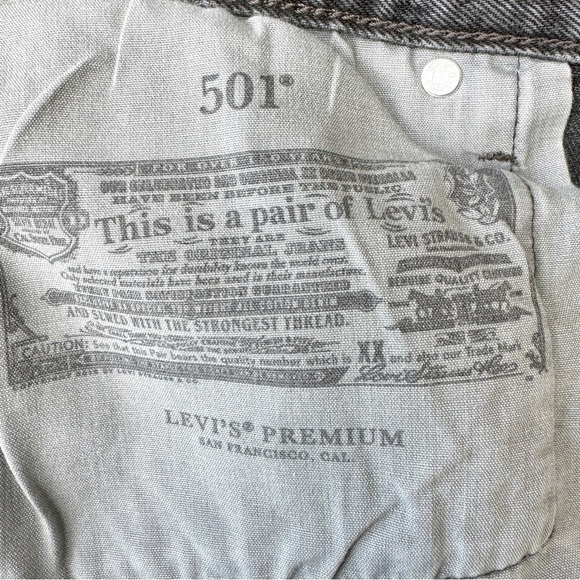NWT Levi's 501 High Waist Premium Denim Cotton Radical Relic Black 34 30 Gift - Picture 15 of 16